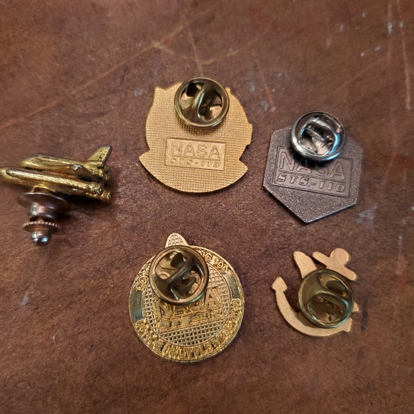 NASA Space Shuttle Mission Pins - Picture 7 of 12